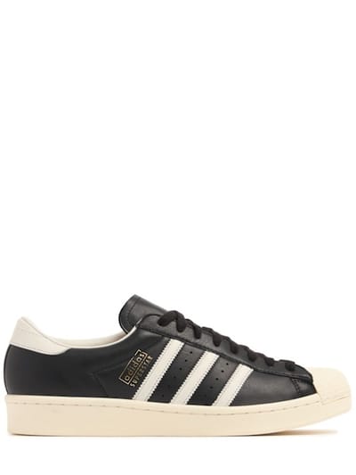 adidas Originals - Low-top sneakers with contrast details