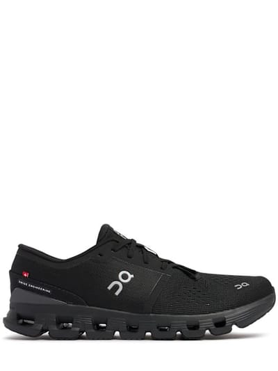 On - Sneakers Cloud x 4