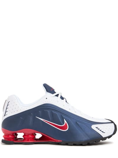 Nike - Low-top sneakers with chunky sole