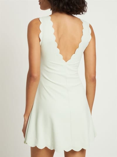 Marysia: Vestido corto acampanado con festones
