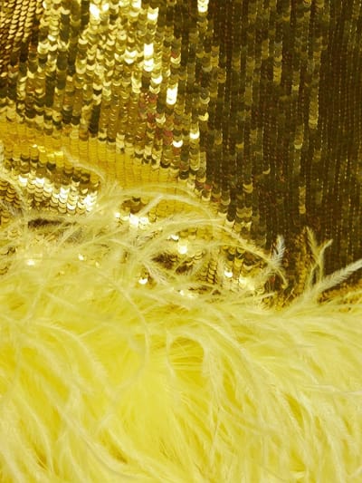 Valentino: Abito corto con paillettes e piume