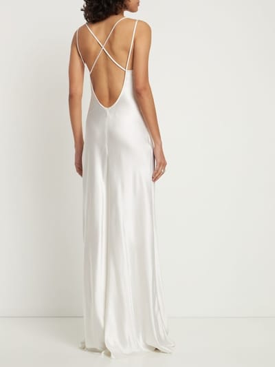 Nué: Vestido largo de raso con cristales