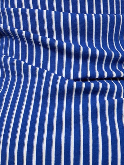 Interior: Gestreiftes Midi-Strickkleid aus Baumwolle