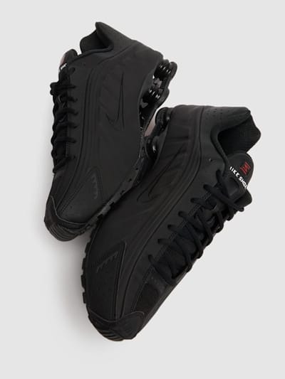 Nike: Nike Shox R4 Sneakers