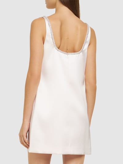 Self-portrait: Vestido de raso con cristales