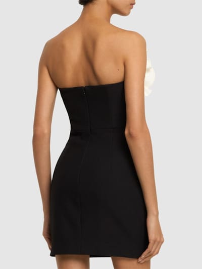 Roland Mouret: Vestido corto asimétrico con detalle floral