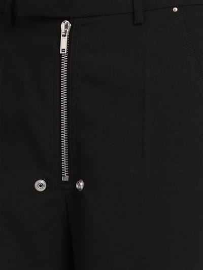 Rick Owens: 宽腿裤，前扣设计