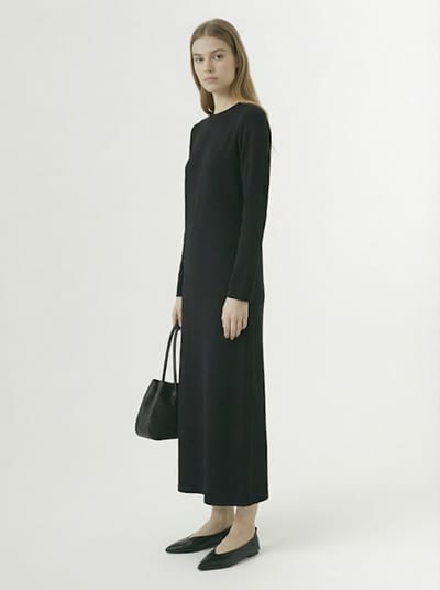 A.EMERY: Robe en satin avec découpe dos