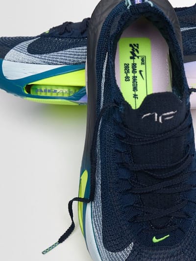 Nike: Low-top sneakers with chunky sole