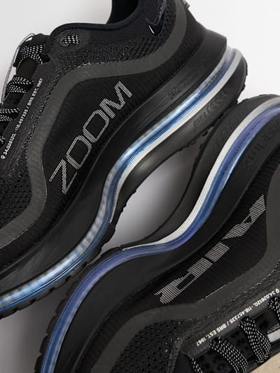 Nike: Low-top sneakers with thick sole