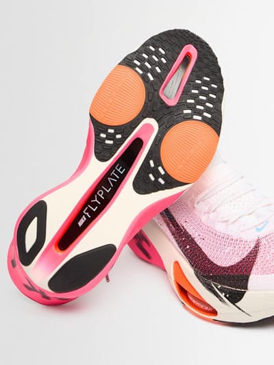 Nike: Low-top sneakers with chunky sole