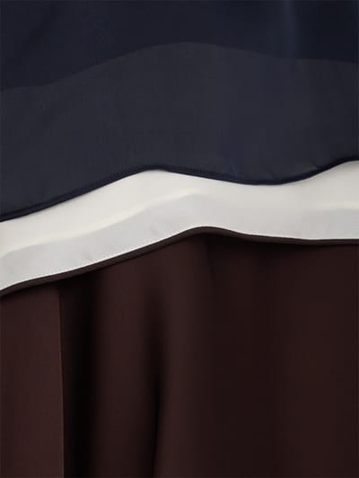 Sacai: Pull en satin x chiffon
