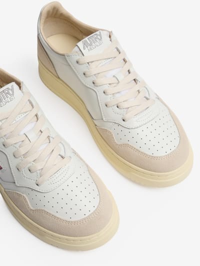 Autry: Sneakers in pelle bovina Medalist Low