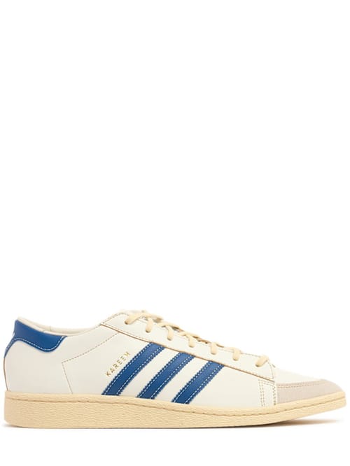 adidas Originals: 低帮运动鞋，系带设计