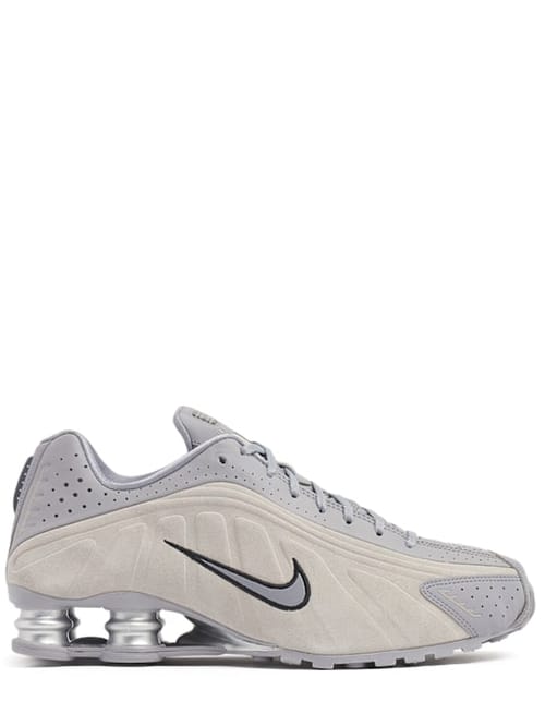 Nike: Shox R4 运动鞋