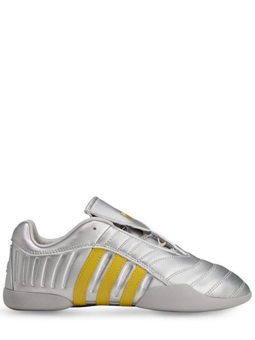 adidas Originals: 精英梅喵运动鞋