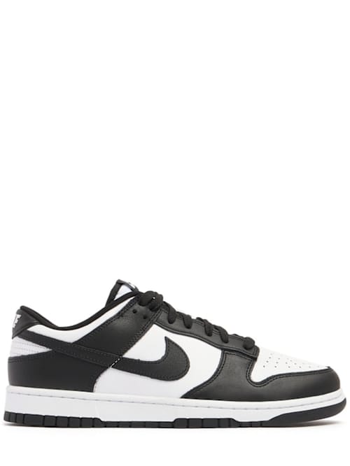 Nike: Low-top sneakers with lace-up fastening