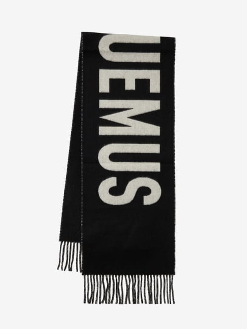 Jacquemus: L'echarpe jacquemus
