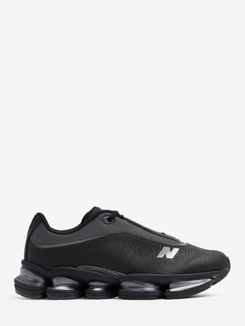 New Balance: 小牛皮 U750 运动鞋