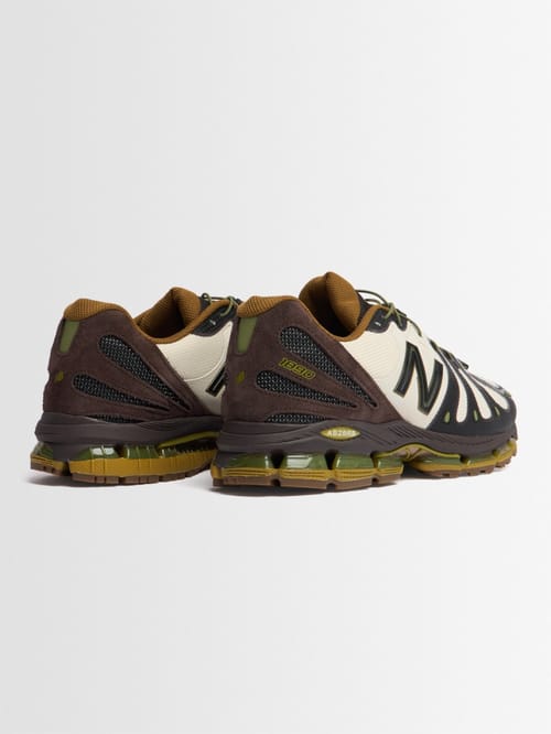 New Balance: 1890聚酯运动鞋，带搭扣闭合