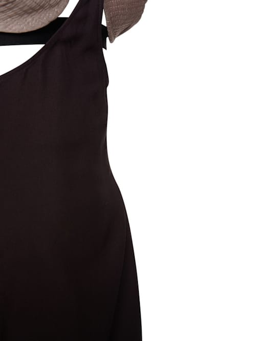 Nensi Dojaka: Minidress con cut out e coppe