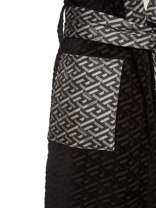 Versace: Greca Signature浴袍