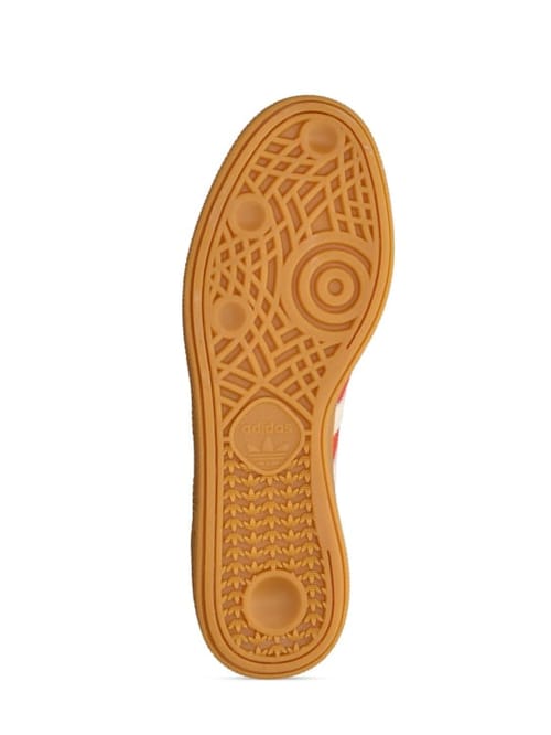 adidas Originals: Low-top sneakers with lace-up fastening