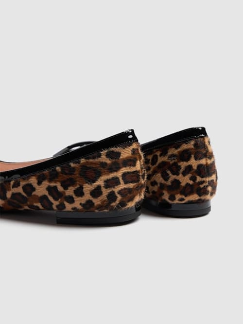 Roger Vivier: 装饰平底鞋