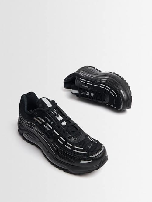 Nike: Low sneakers with platform sole