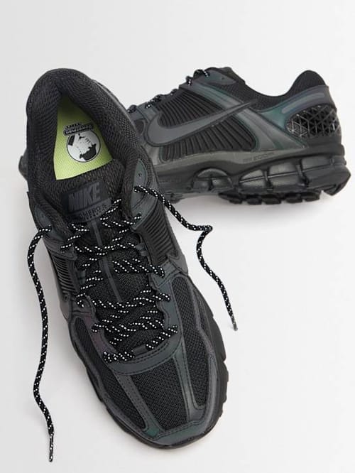 Nike: Low-top sneakers with chunky sole