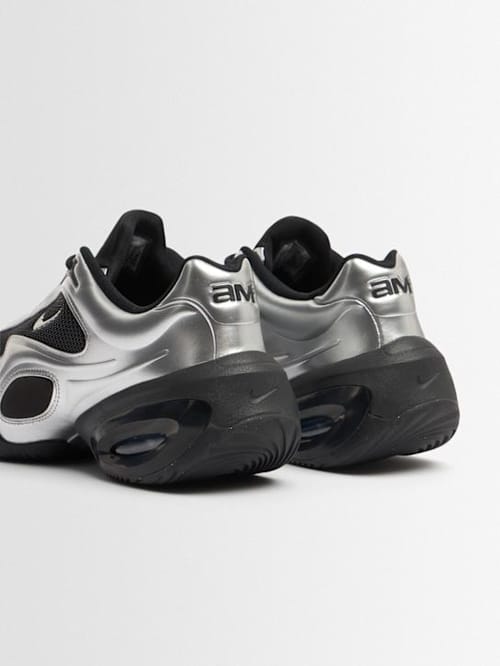 Nike: Air Max Muse Sneakers
