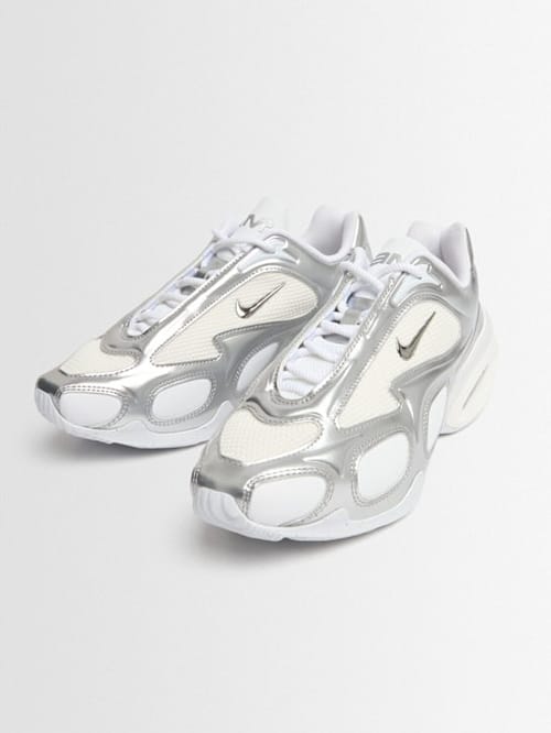 Nike: Air Max Muse Sneakers