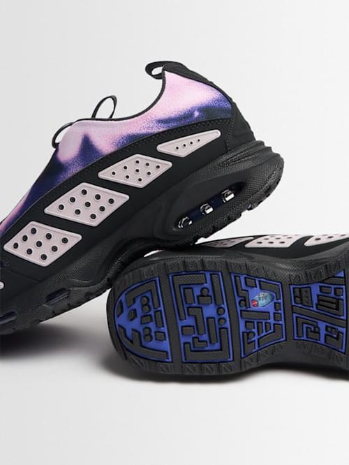 Nike: Air Max SNDR Sneakers