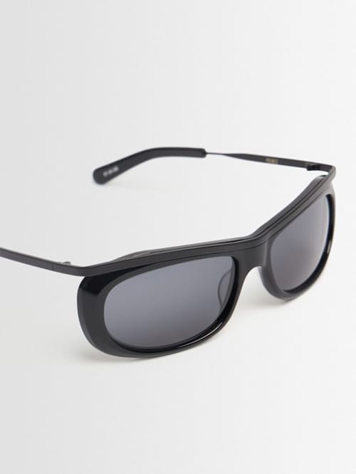 Flatlist Eyewear: 口罩太阳镜