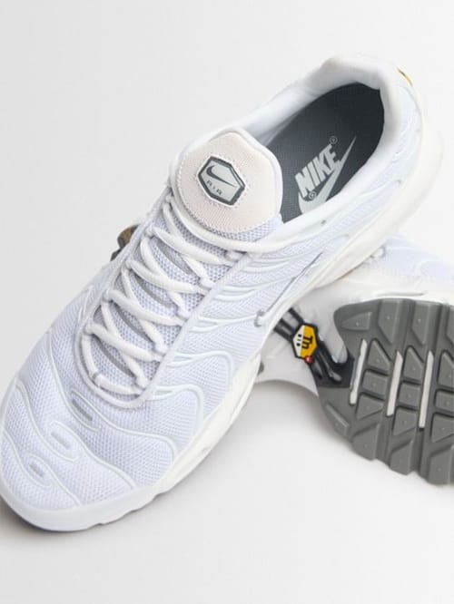Nike: Low-top sneakers with chunky sole