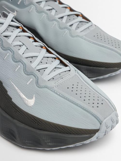 Nike: Low-top sneakers with chunky sole