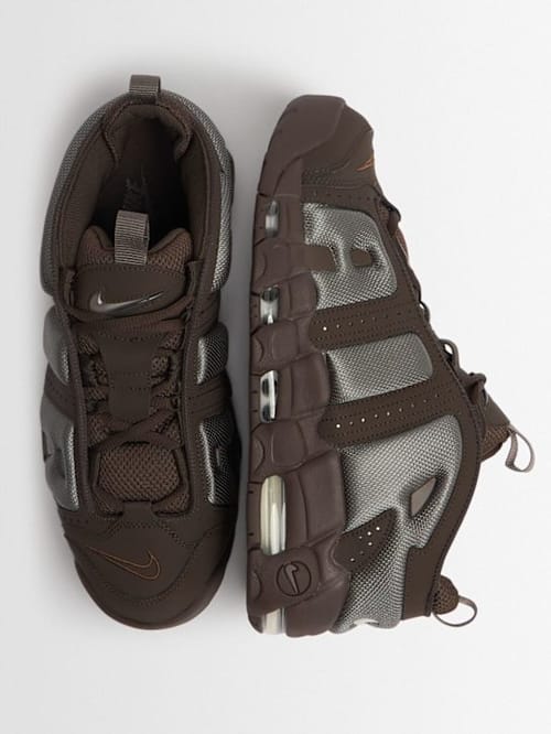 Nike: Low-top sneakers with chunky sole
