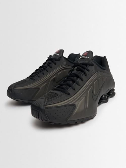 Nike: Low-top sneakers with chunky sole