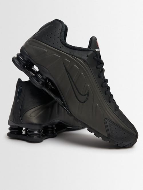 Nike: Low-top sneakers with chunky sole