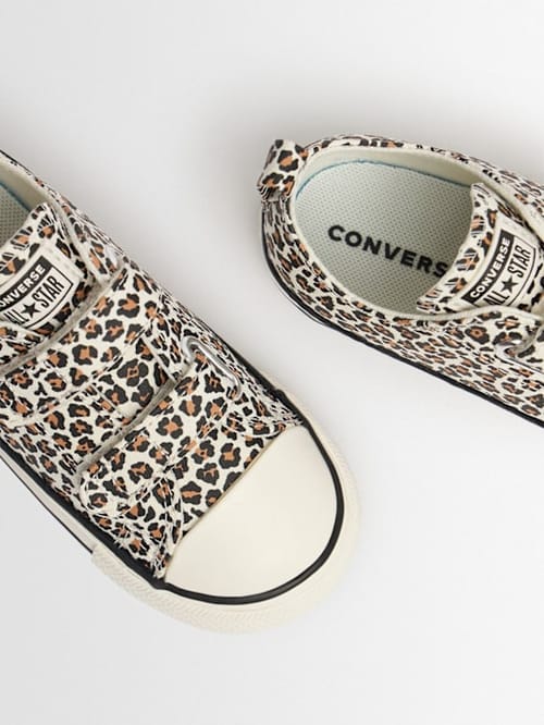 Converse: 棉质帆布带运动鞋