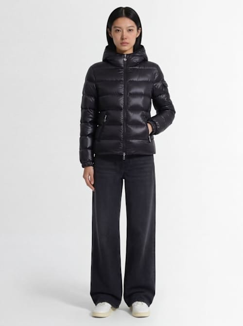 Moncler: 短款连帽羽绒外套