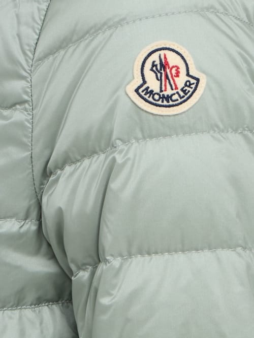 Moncler: 带领的短款羽绒服