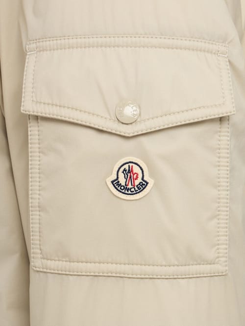 Moncler: 高领短款羽绒服