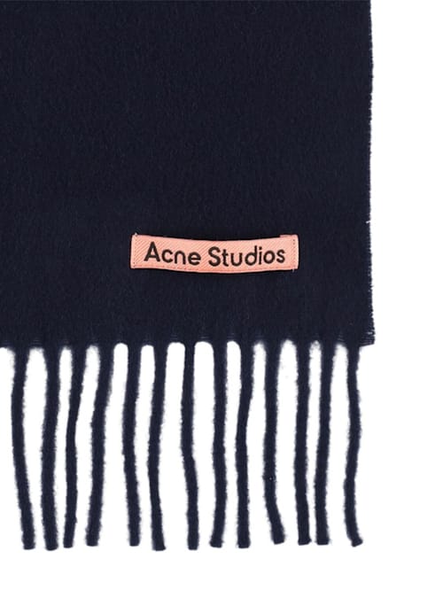 Acne Studios: 长方形流苏围巾