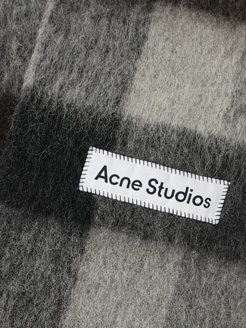 Acne Studios: 流苏围巾
