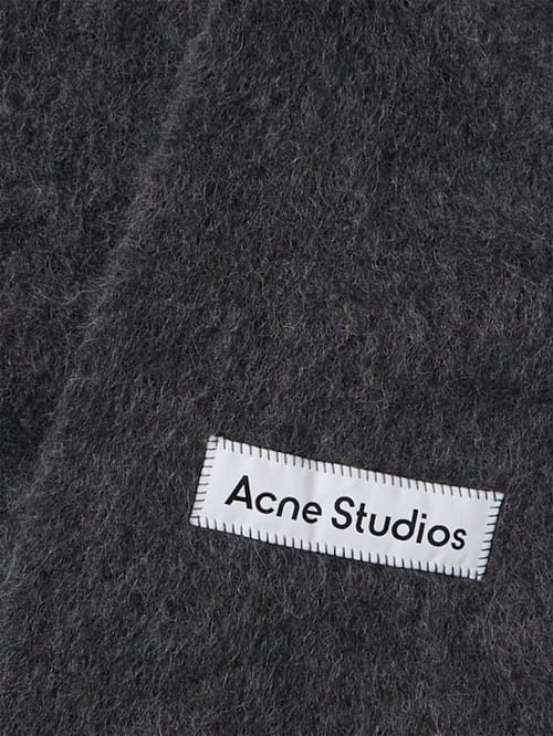 Acne Studios: 流苏围巾