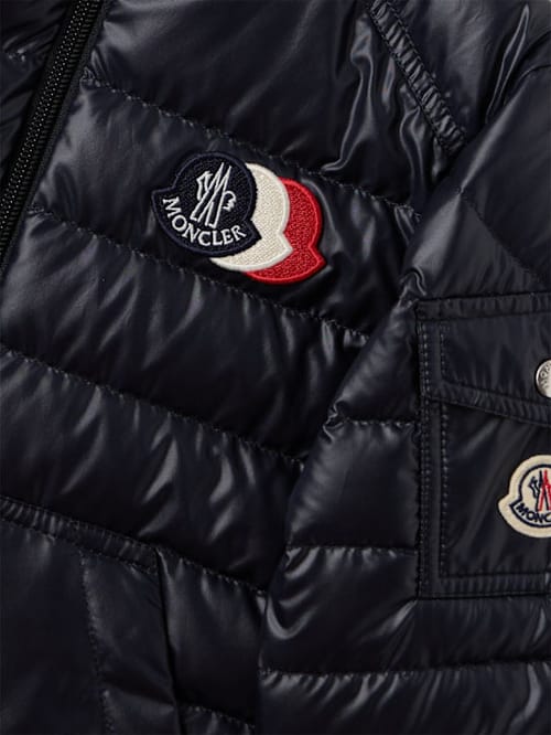 Moncler: Bengi科技羽绒外套