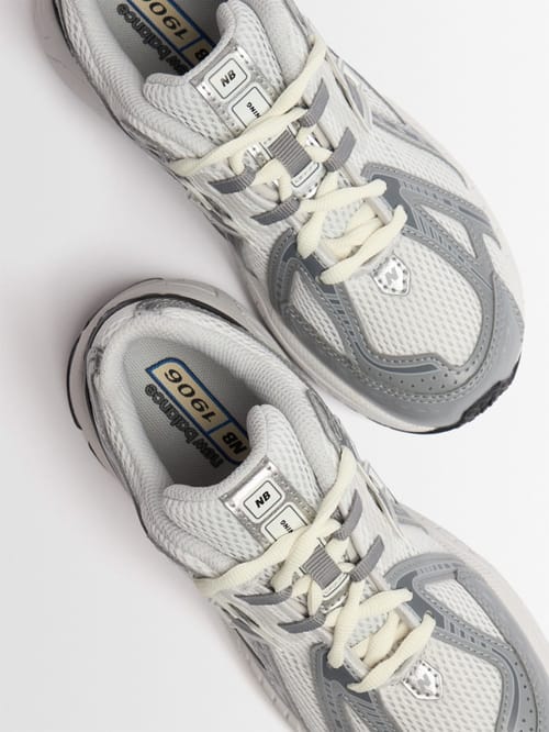 New Balance: 860 跑步鞋