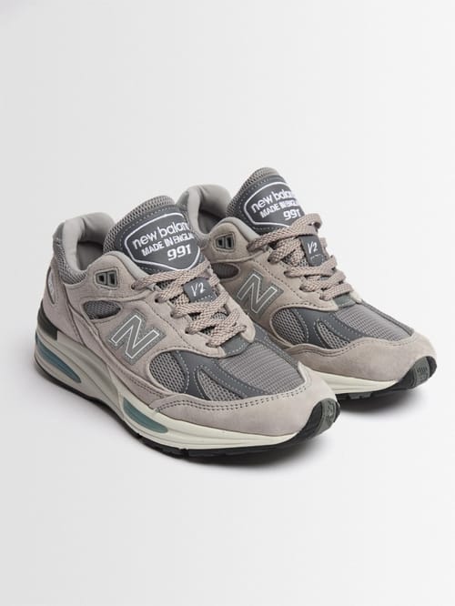 New Balance: 991 v2 聚酯运动鞋，配有分层中底