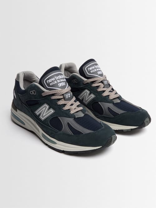 New Balance: 991 v2 聚酯运动鞋，带雕刻鞋底
